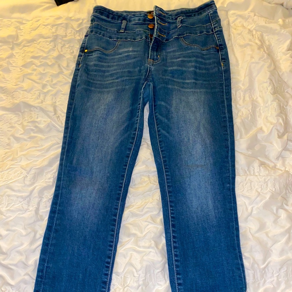 High waisted jeans